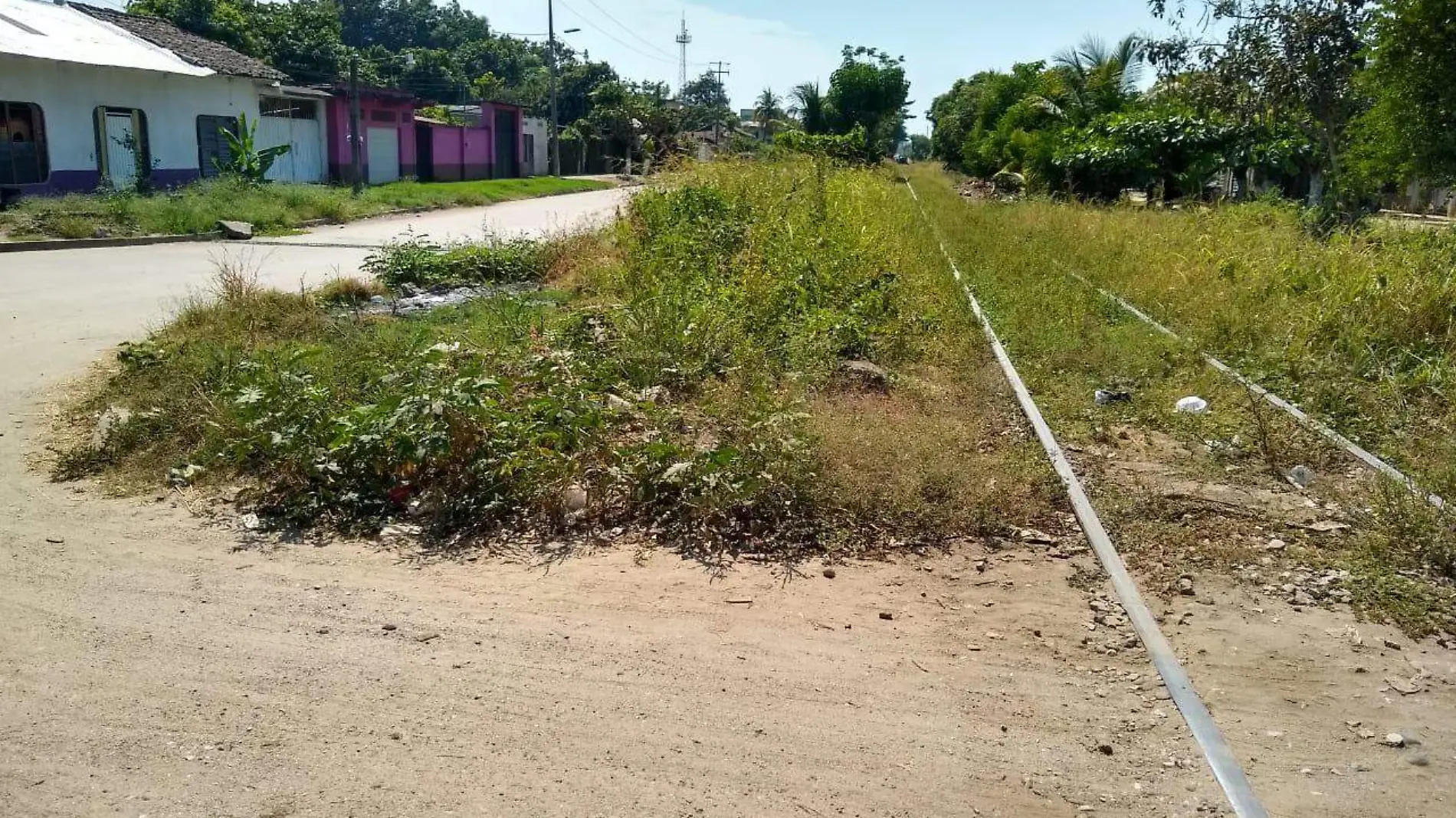 vías de ferrocarril asaltada pareja delincuencia